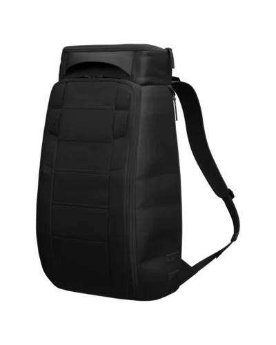 DB Hugger 30L Black Out